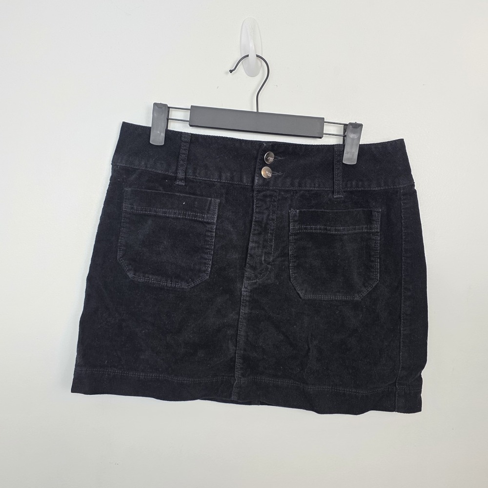 Astor‎ Denim Black Corduroy Minimalist Timeless Dark Academia Mini Skirt Size 8